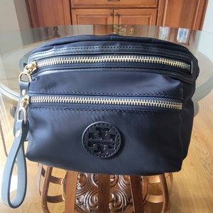 TORY BURCH – Rich Navy Nylon Belt Bag/Across Chest Crossbody with Leather Trim